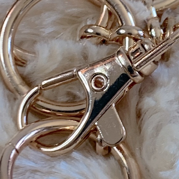 Juicy Couture Gold Tone Interlocking Rings Belt - Picture 3 of 3